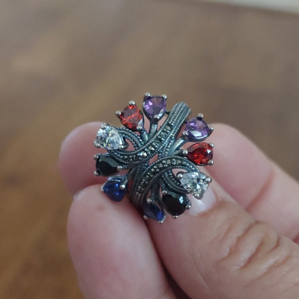 size 7 - Picture 2 of 3